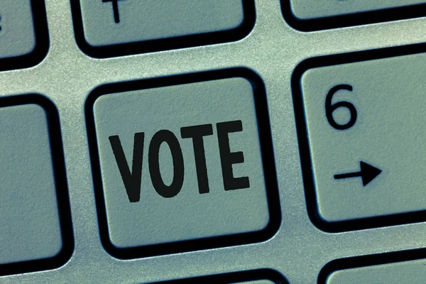 Konceptuella hand skriva visar omröstning. Företag foto skylta Act att uttrycka en formell uppgift om val majoritet vinner — Stockfoto