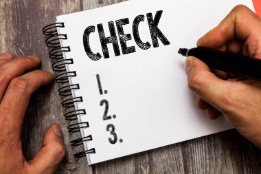 Onay gösterilen metin işareti. Kavramsal fotoğraf işareti tıklayın bir formdaki belirli bir seçenek seçmek için bir kutu