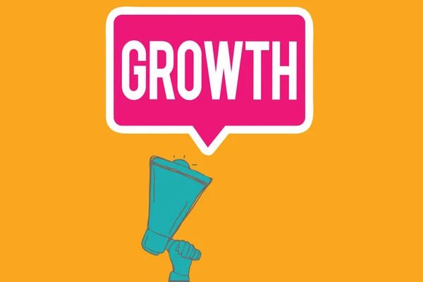 Escrevendo nota mostrando Crescimento. Foto de negócios mostrando processo de aumento de tamanho ou suco Envelhecimento — Fotografia de Stock
