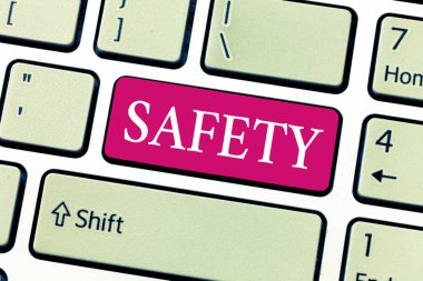 Emanet gösterilen Not yazma. Tehlike riski neden olası korunmaktadır koşulu vitrine iş fotoğraf