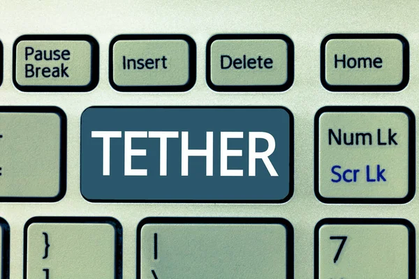 Signo de texto que muestra Tether. Conceptual uso de fotos smartphone con el fin de conectar el ordenador u otro dispositivo a Internet —  Fotos de Stock