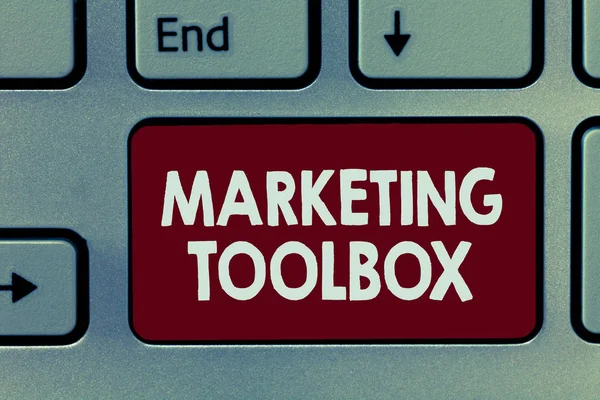 Handwriting texto Marketing Toolbox. Conceito significado Significa na promoção de um produto ou serviços Automação — Fotografia de Stock
