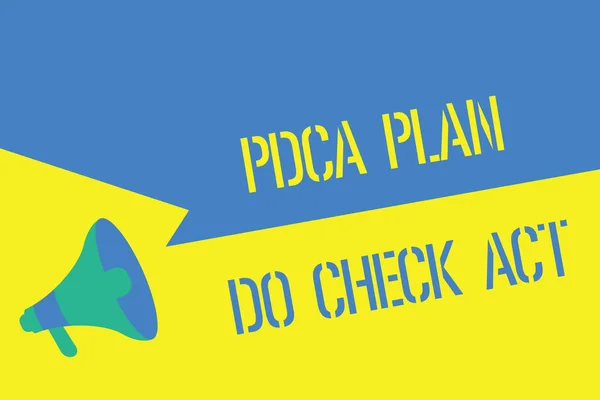 Σύνταξη σημείωσης δείχνει Pdca σχέδιο κάνετε Ελέγξτε πράξη. Επαγγελματίες φωτογραφία προβάλλοντας Deming τροχό βελτιωμένη διαδικασία επίλυσης προβλημάτων — Φωτογραφία Αρχείου