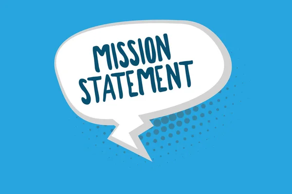 Word tekst intoetsen Mission Statement. Businessconcept voor formele samenvatting van de doelstellingen en waarden van een bedrijf — Stockfoto