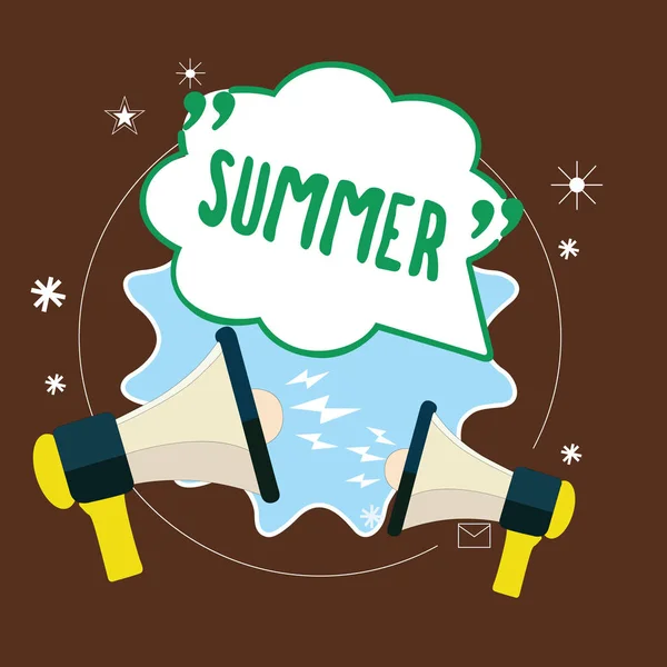 Ordet skriva text sommar. Affärsidé för varmaste säsong år på norra halvklotet från juni till augusti — Stockfoto