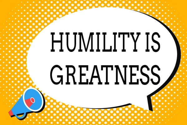 Texto escrito Humildade é Grandeza. Conceito de negócio para ser humilde é uma virtude para não se sentir excessivamente superior — Fotografia de Stock