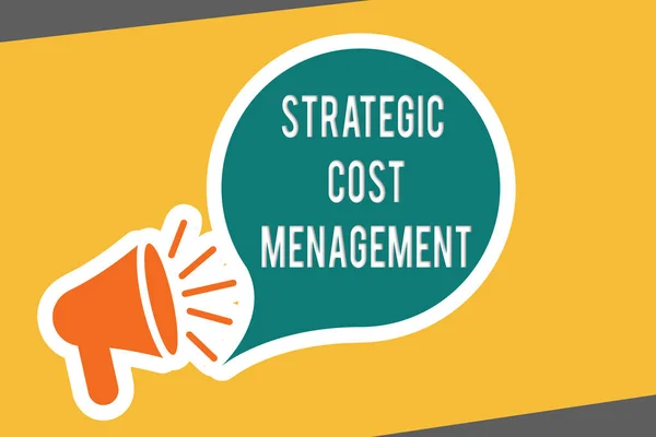 Conceptuele hand schrijven tonen van strategisch Management van de kosten. Zakelijke foto tekst combineren Decision Making met de budgettering van de uitgaven — Stockfoto