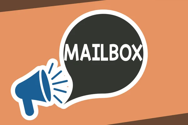 Nota de escrita mostrando Mailbox. Exibição de fotos de negócios Caixa montada no correio onde o correio é entregue Arquivo de computador para e-mail — Fotografia de Stock