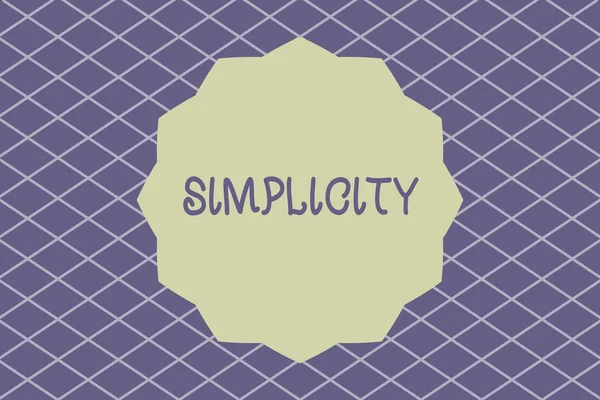 Escrevendo nota mostrando simplicidade. Foto de negócios mostrando Qualidade ou condição de ser simples fácil de entender ou fazer — Fotografia de Stock
