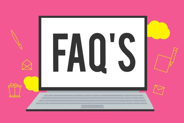 참고 Faq s 보여주는 쓰기입니다. 특정 주제에 관련 된 질문과의 목록을 보여주는 비즈니스 사진 — 스톡 사진