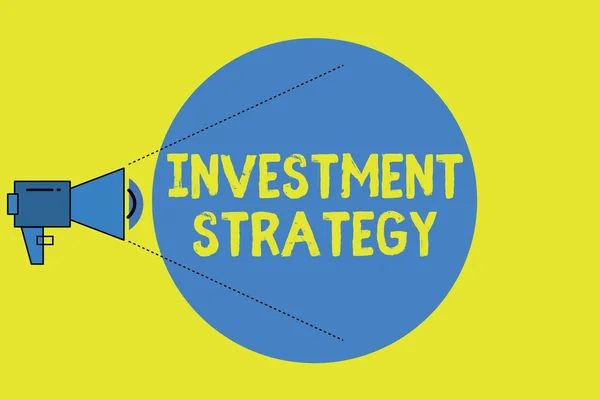 Nota scritta che illustra la strategia di investimento. Business photo showcase Set di regole Procedure Comportamento una guida per un investitore — Foto Stock