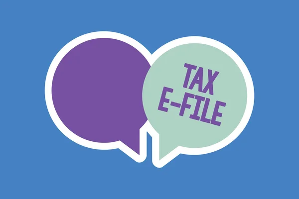 Word pisanie tekstu pliku E podatku. Koncepcja biznesowa dla systemu przesyłania dokumentów podatkowych do Internal Revenue Service — Zdjęcie stockowe