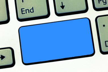 Tasarım iş boş şablon izole Minimalist grafik düzeni şablonu klavye tuşuna basarak tuş takımı fikir bilgisayar iletisi oluşturmak için niyet reklam için