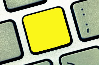 Tasarım iş kavramı boş şablon kopya alanı metin reklam Web sitesi için klavye tuşu basarak tuş takımı fikir bilgisayar iletisi oluşturmak için niyet izole