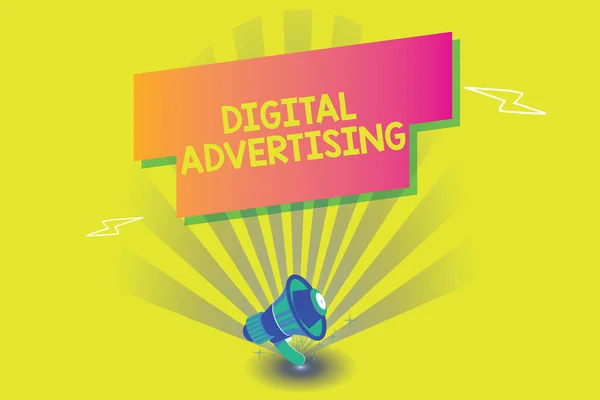 Текст для написания слов Digital Advertising. Бизнес-концепция Интернет-маркетинга обеспечивает рекламные сообщения Кампания — стоковое фото