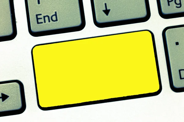 Concepto de negocio de diseño Plantilla vacía copia de texto de espacio para el sitio web de anuncios clave de teclado aislada Intención de crear mensaje de computadora, presionando la idea del teclado — Foto de Stock