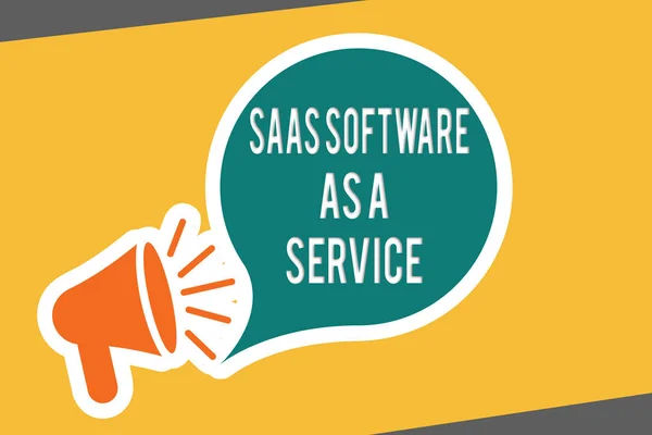 概念性手写显示 Saas 软件作为一种服务。商业照片文本基于云的应用程序在互联网上的使用 — 图库照片