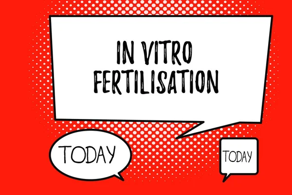 Texto de escrita de palavras In Vitro Fertilisation. Conceito de negócio para um óvulo é fertilizado por esperma em um tubo de ensaio — Fotografia de Stock