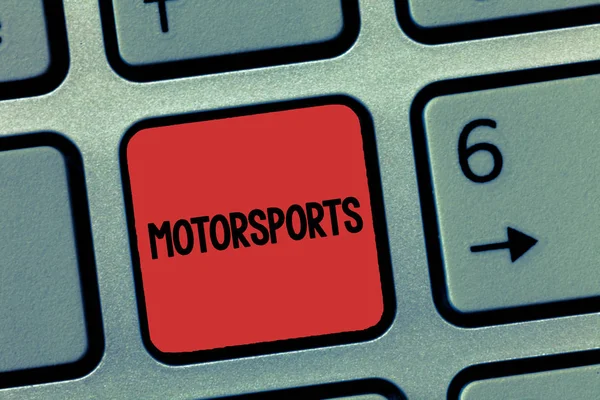 Γράφοντας κείμενο λέξη μηχανοκίνητου αθλητισμού. Επιχειρηματική ιδέα για ανταγωνιστική αθλητικές εκδηλώσεις που περιλαμβάνουν μηχανοκίνητα οχήματα — Φωτογραφία Αρχείου