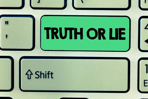 Word writing text Truth Or Lie. Business concept for Decision between being honest dishonest Choice Doubt Decide — Stock Photo, Image