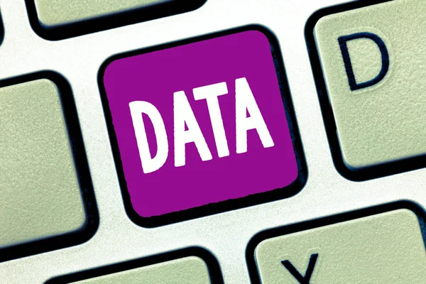 Ordet skriva text Data. Affärsidé för bit information fakta och statistik samlas in som referens — Stockfoto