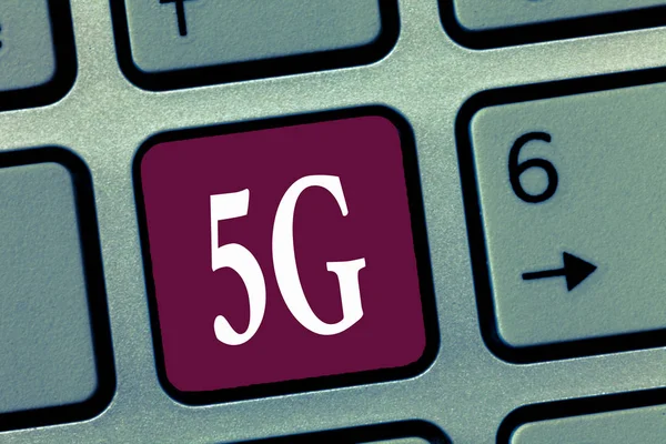 Word pisanie tekstu 5g. Koncepcja biznesowa dla nowej generacji mobilnych sieci po 4g Lte szybkie prędkości połączenia — Zdjęcie stockowe