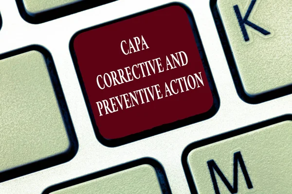 Signo de texto que muestra la acción correctiva y preventiva de Capa. Foto conceptual Eliminación de inconformidades — Foto de Stock