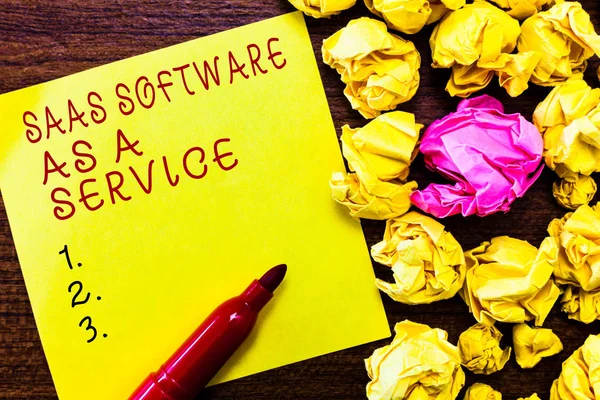 Λέξη σύνταξη κειμένου Saas Software As A Service. Επιχειρηματική ιδέα για τη χρήση του cloud με βάση εφαρμογής μέσω του Διαδικτύου — Φωτογραφία Αρχείου