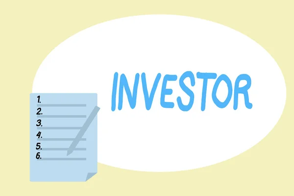 Scrittura di testi a mano Investitore. Concetto significa dimostrare organizzazione che mette denaro in schemi finanziari proprietà — Foto Stock