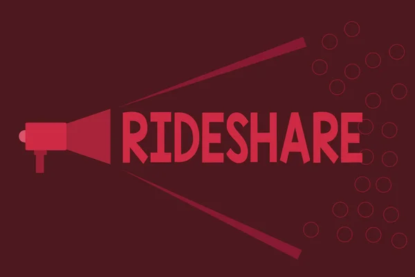 Написання тексту Rideshare. Концепція бізнесу для обміну поїздками або перевезення Carpool Online Taxi service — стокове фото