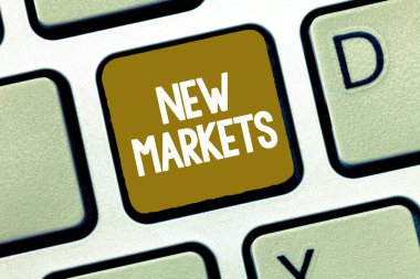 Kavramsal el yeni pazarlar gösterilen yazma. Gösterilen diğer alanları ulaşan farklı ticari stratejileri vitrine iş fotoğraf