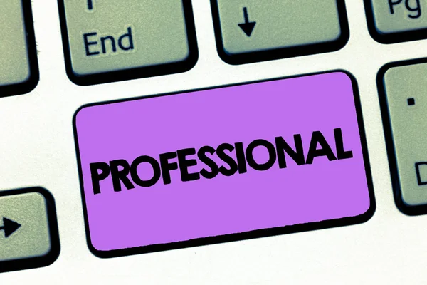 Signo de texto que muestra Professional. Foto conceptual Persona cualificada en una profesión Trabajo que necesita formación — Foto de Stock