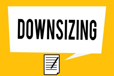 Küçülme yazma el yazısı metin. Dökülme tarafından bir şirket daha küçük yapmak anlam kavramı personel giderleri azaltma