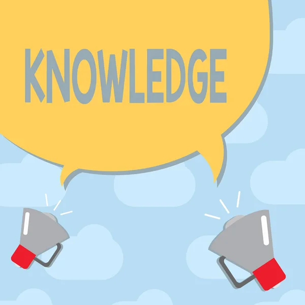 Segno di testo che mostra la conoscenza. Foto concettuale Fatti competenze informative acquisite attraverso l'esperienza o l'istruzione — Foto Stock