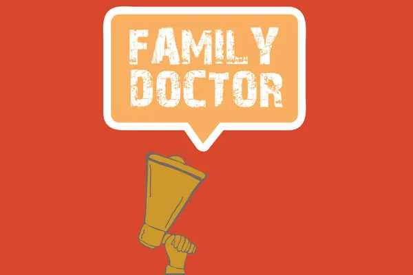 Signo de texto que muestra Doctor de Familia. Foto conceptual Proporcionar atención médica integral para la presentación de todas las edades — Foto de Stock