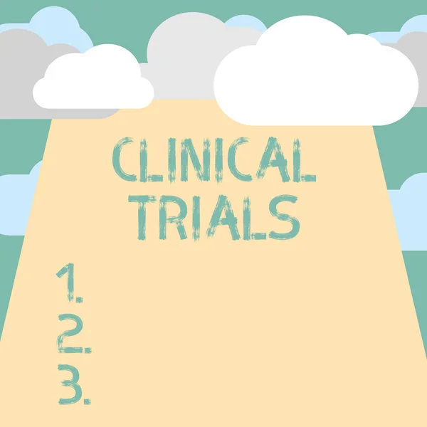 Signe texte montrant les essais cliniques. Photo conceptuelle Recherche de nouveaux traitements pour montrer — Photo