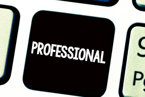 Tekst teken weergegeven: Professional. Conceptuele foto persoon die gekwalificeerd is in een beroep werk dat opleiding moet — Stockfoto