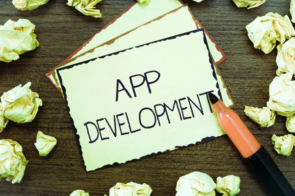 Scrittura di testi Word App Development. Business concept per i servizi di sviluppo per fantastiche esperienze mobile e web — Foto Stock