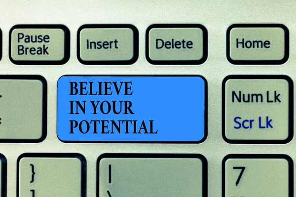 Sinal Texto Mostrando Acredite Seu Potencial Foto Conceitual Crença Mesmoliberte — Fotografia de Stock