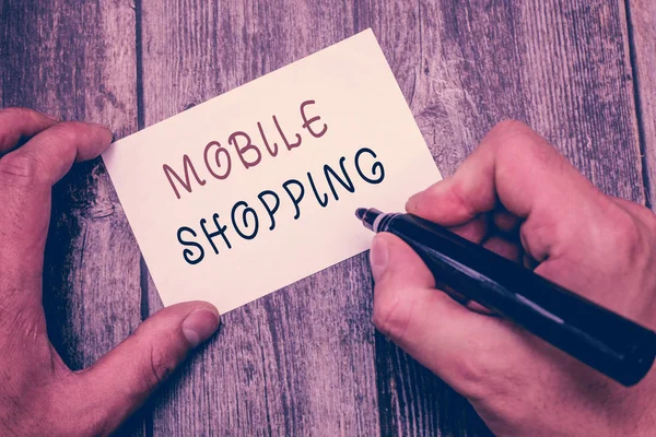 Nota de escrita mostrando Mobile Shopping. Foto de negócios mostrando Compra e venda de bens e serviços através de celular — Fotografia de Stock
