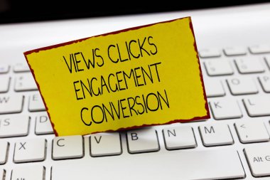 Gösterim Tıklanma nişan dönüşüm yazma el yazısı metin. Kavram anlamı sosyal medya platformu optimizasyonu