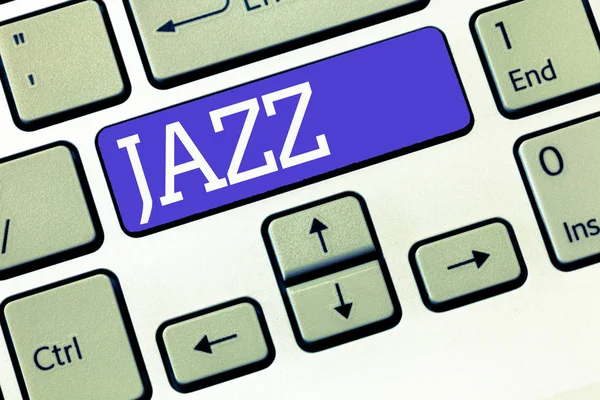 Sinal de texto mostrando Jazz. Foto conceitual Ritmo forte Usando instrumentos de latão e sopro para tocar a música — Fotografia de Stock