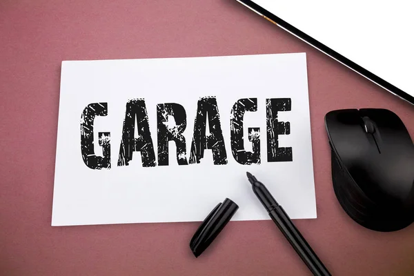 Una lettera che mostra Garage. Foto aziendale che mostra edificio per l'alloggiamento di un veicolo a motore o veicoli per metterli in — Foto Stock