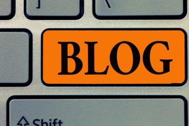 Word metin yazma Blog. İş kavramı konuşma tarzda yazılmış bir düzenli olarak güncellenen web sitesi web sayfası için