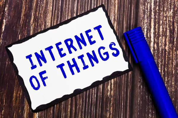 Word schrijven tekst Internet Of Things. Businessconcept voor aansluiting van apparaten op het Net te ontvangen gegevens verzenden — Stockfoto