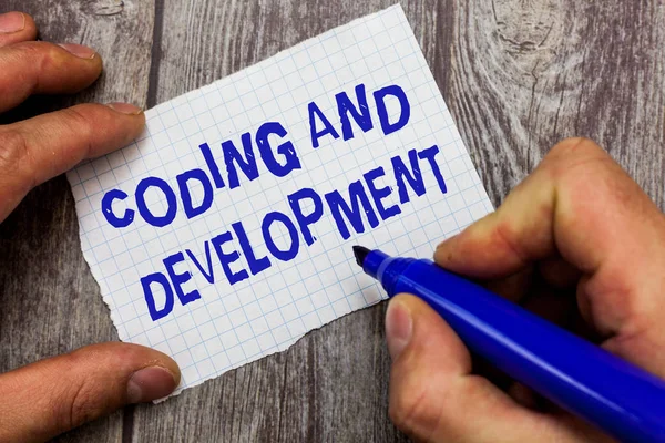 Handgeschreven tekst schrijven van codering en ontwikkeling. Begrip betekenis programmering gebouw eenvoudig samenvoegen programma 's — Stockfoto