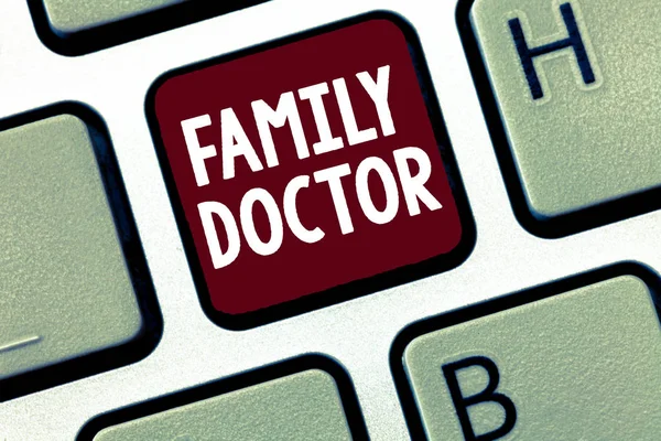 Texto manuscrito Doctor de Familia. Concepto significado Proporcionar atención médica integral para la presentación de todas las edades — Foto de Stock