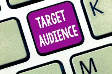 Hedef kitle gösterilen metin işareti. Sözlerin için adresi istediğiniz kişilerin kavramsal fotoğraf kategori