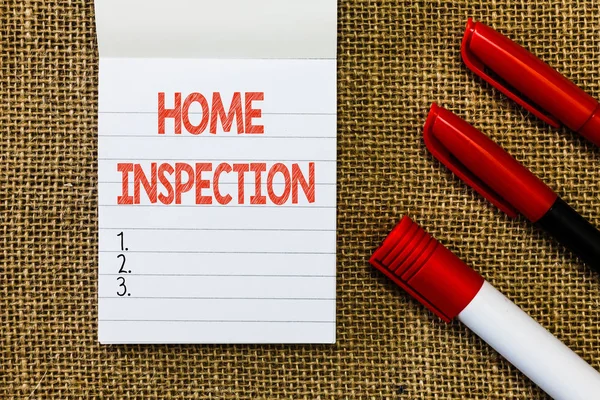 Texto para escrita de palavras Home Inspection. Conceito de negócio para Exame da condição de uma propriedade relacionada com a casa — Fotografia de Stock