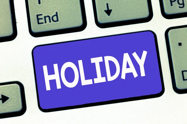 Escribiendo una nota que muestra Holiday. Exposición de fotos de negocios Período prolongado de recreación de ocio Días de celebración de vacaciones — Foto de Stock